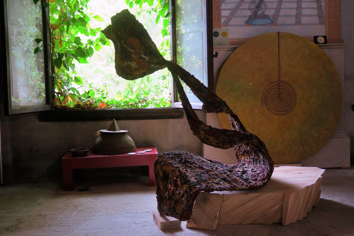 Sculptural work by Fabrizio Ruggiero